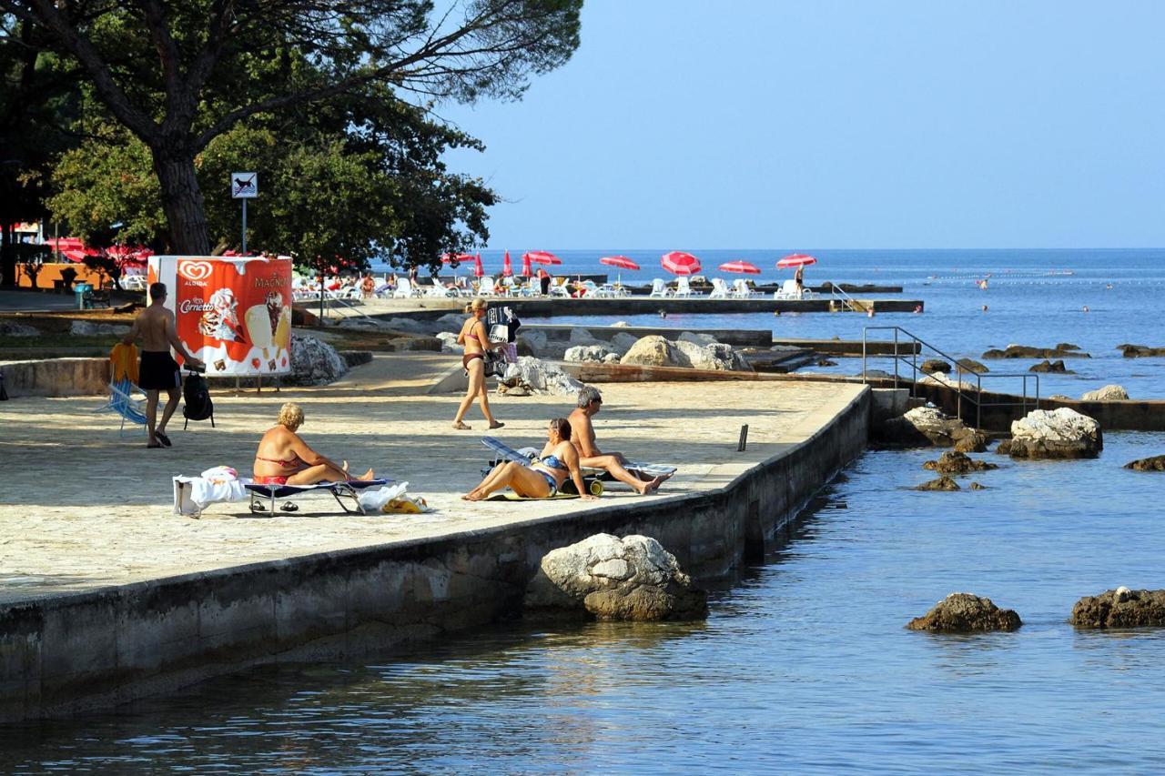 Apartments With A Parking Space Umag - 7094 Exterior photo