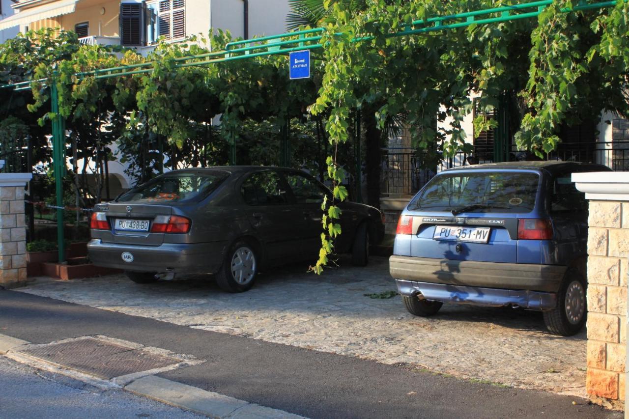 Apartments With A Parking Space Umag - 7094 Exterior photo