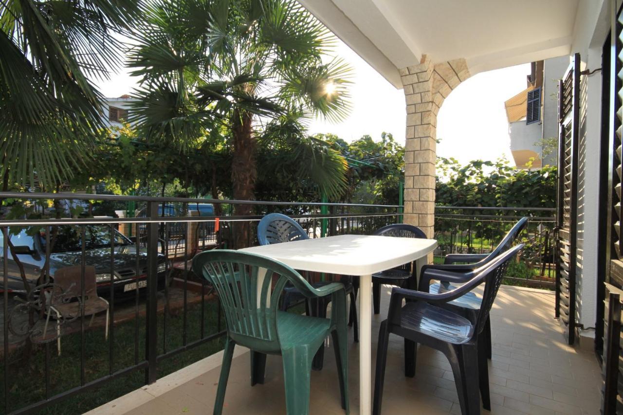 Apartments With A Parking Space Umag - 7094 Exterior photo